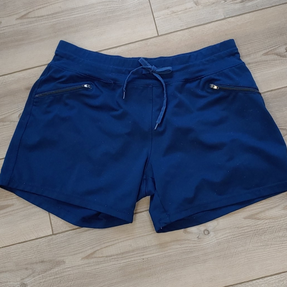 Knit shorts